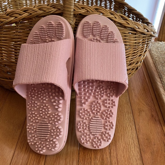Pink Acupressure Sandals - Picture 2 of 10